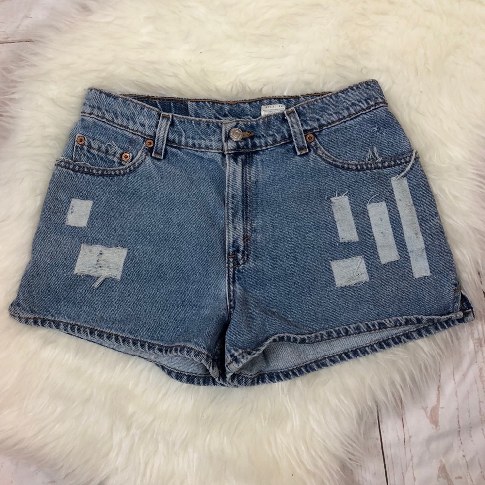 Vintage Levis High Rise Waist Distressed Shorts
